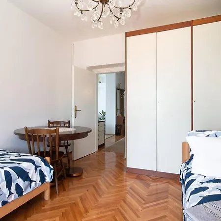 Apartma Milena *