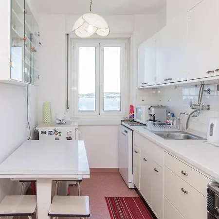 Apartma Milena *