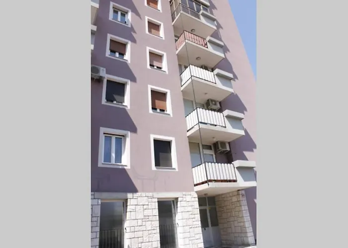 Apartma Milena アパート *