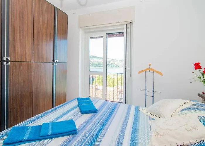 Apartma Milena アパート